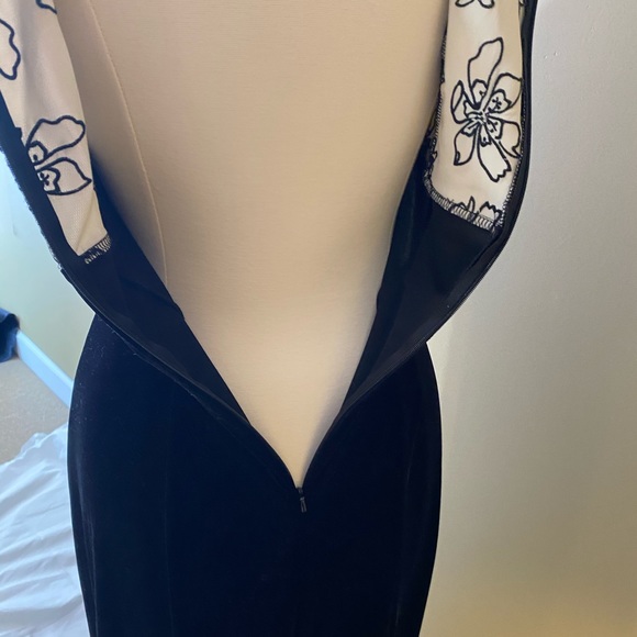 Full length gown - Picture 4 of 6